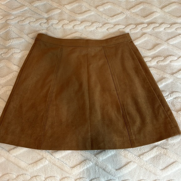 Women’s Abercrombie & Fitch Fully Lined Faux Suede Mini Skirt - Picture 2 of 5
